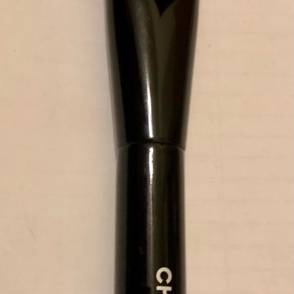 Chanel - Picture 4 of 4